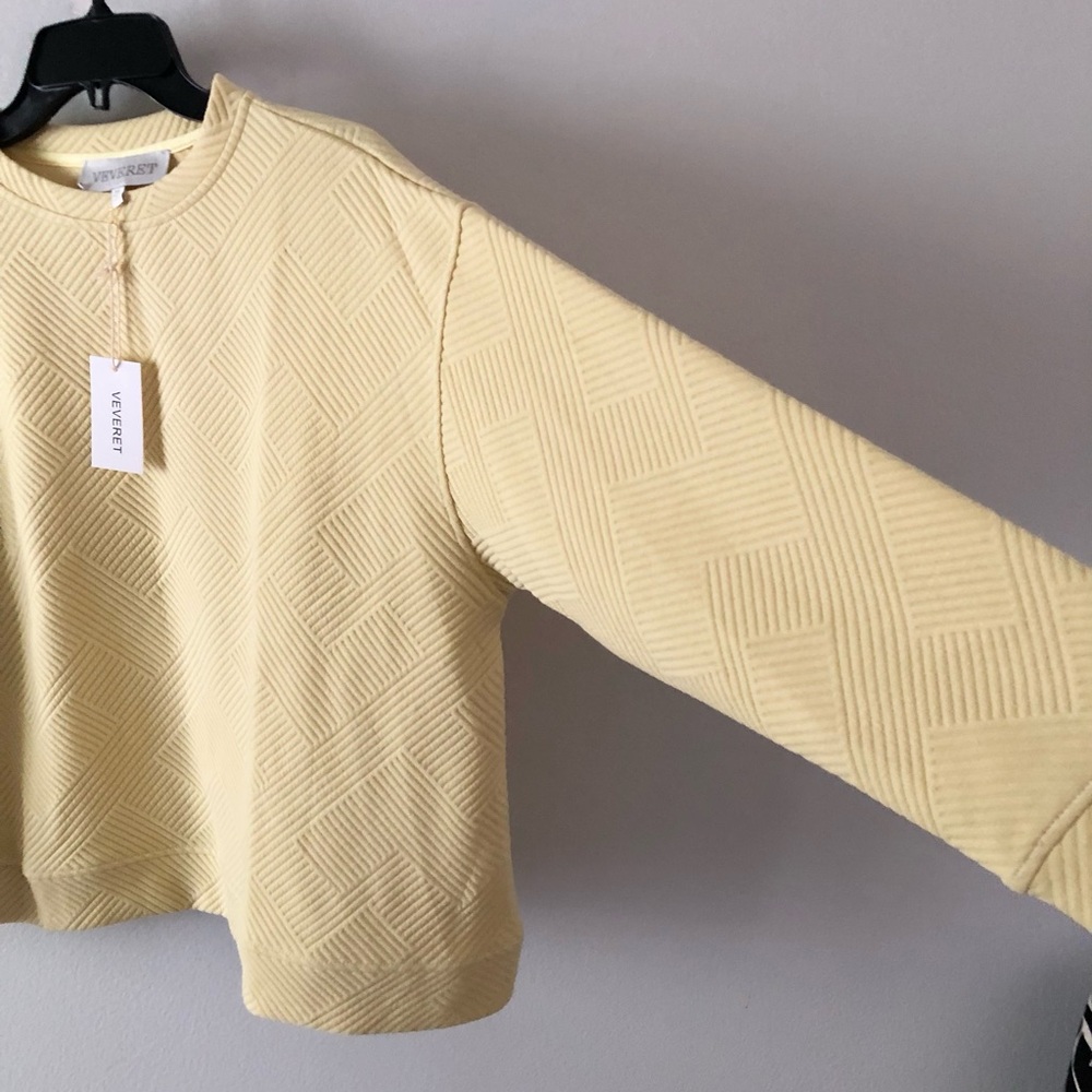 Veveret Textured Crewneck Sweater in Pale Yellow - Picture 2 of 5